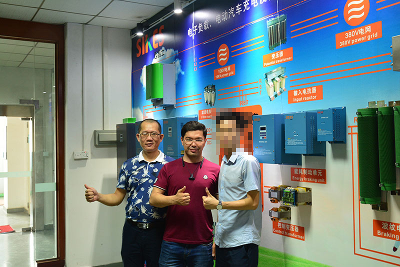 clients-visit-sikes-012-html